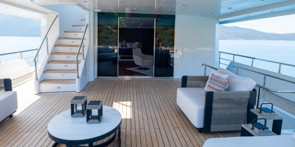 ADAMARIS For Charter 42M Ürkmezler Yachts (7)