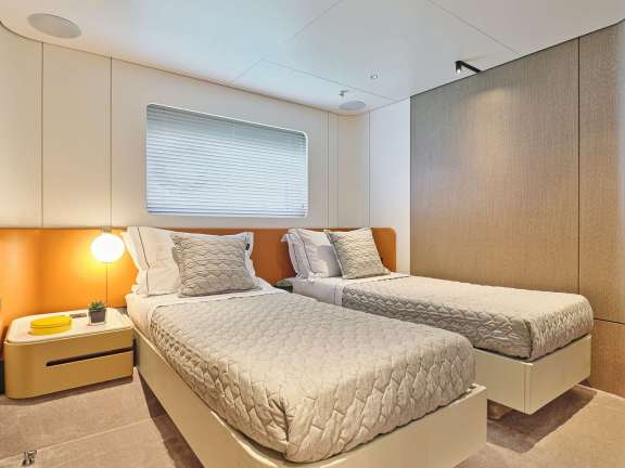Image of ALADDIN SANE yacht #10