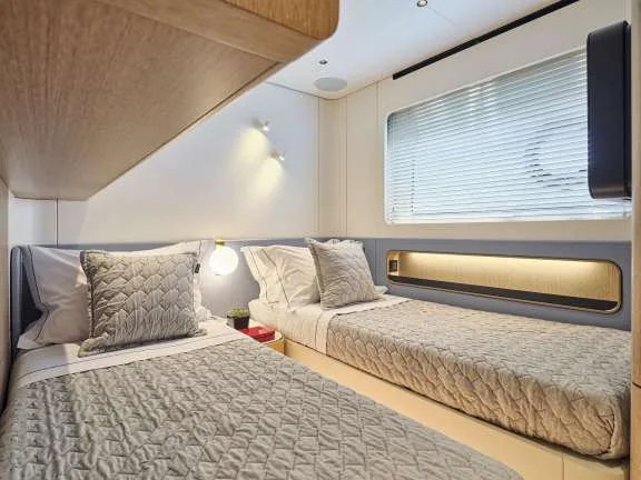 Image of ALADDIN SANE yacht #11