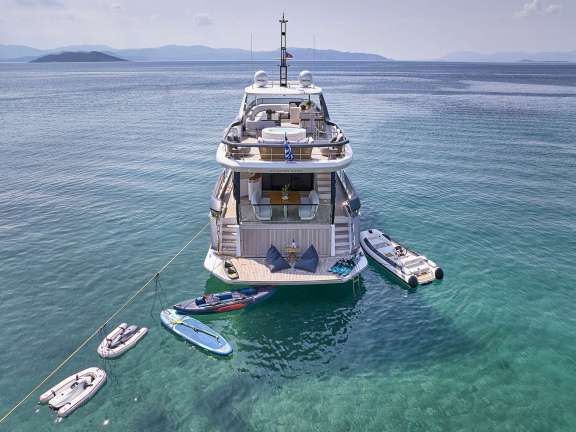 Image of ALADDIN SANE yacht #19