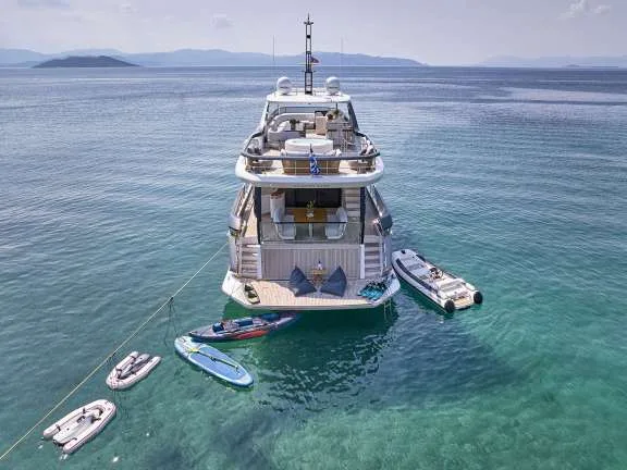 Image of ALADDIN SANE yacht #19