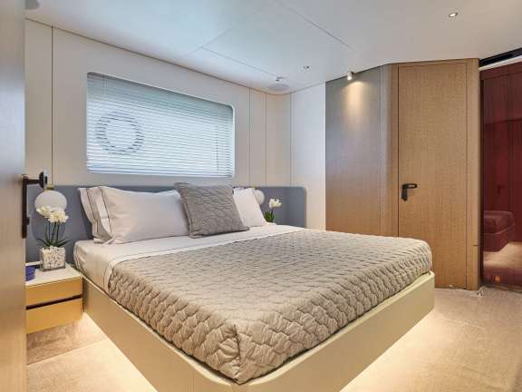 Image of ALADDIN SANE yacht #8