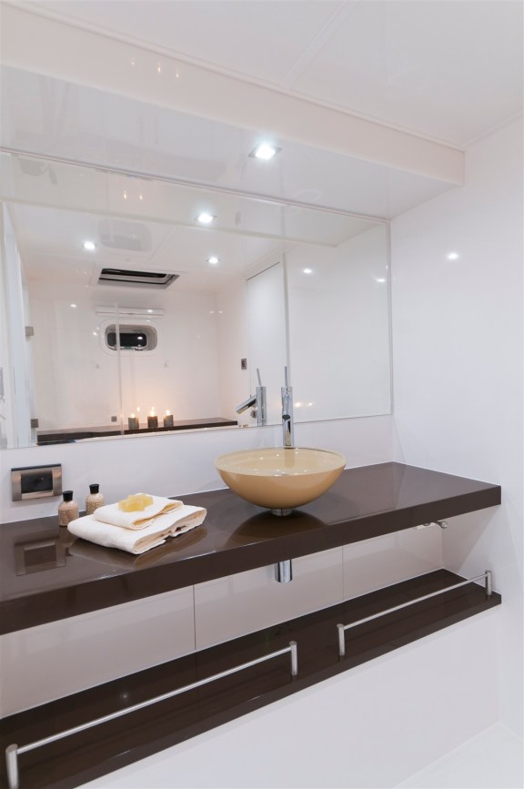Catamaran DREAMLINER - Guest Ensuite 2