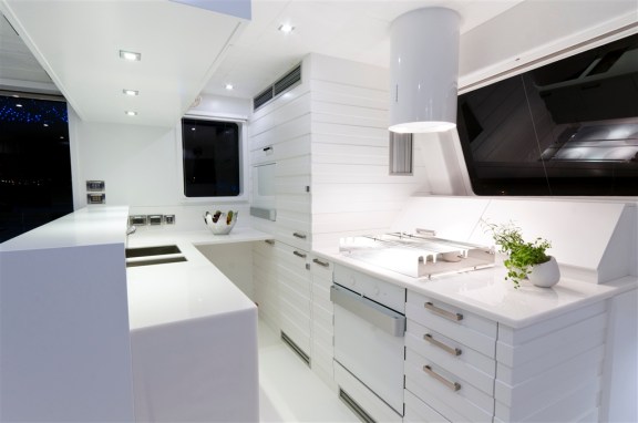 Catamaran DREAMLINER - Galley