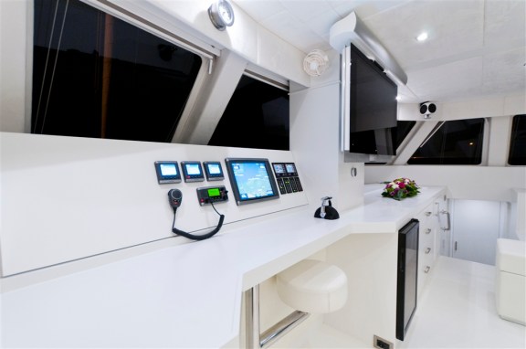 Catamaran DREAMLINER - Helm