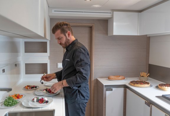 ALLURE 59 Galley Down