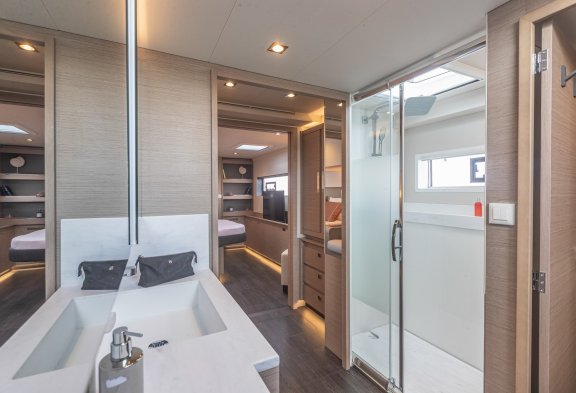ALLURE 59 Master Cabin
