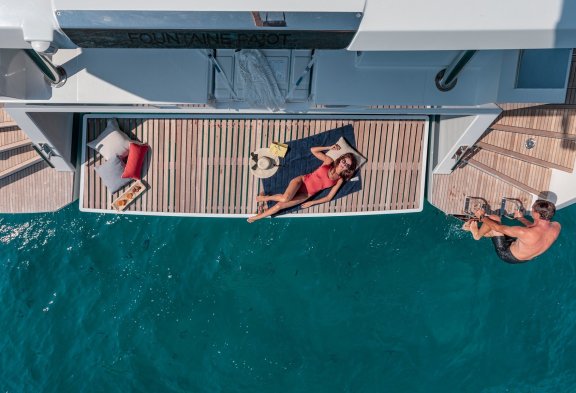 ALLURE 59 Aft Swim Platform