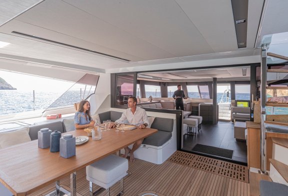 ALLURE 59 Aft Deck