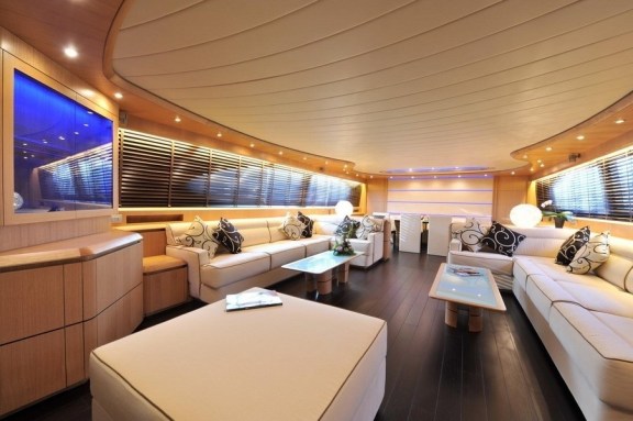 The 35m Yacht PARIS A