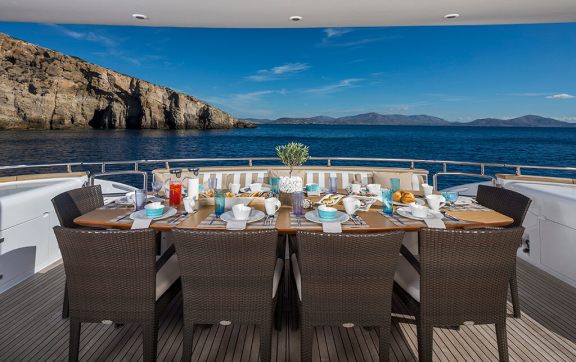Alfresco Dining