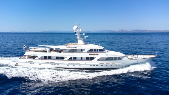 Image of ANCALLIA yacht #2