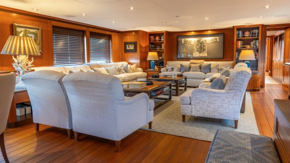 Image of ANCALLIA yacht #23