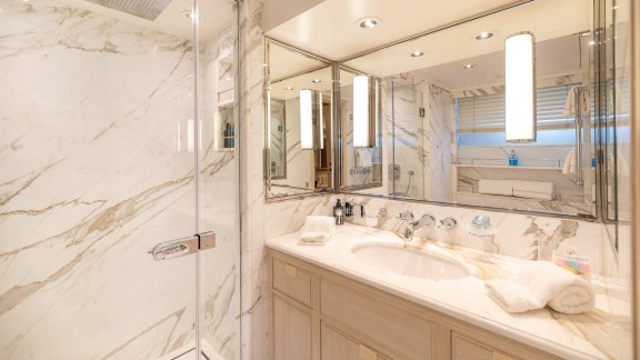 Image of ANCALLIA yacht #39