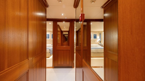 Image of ANCALLIA yacht #45