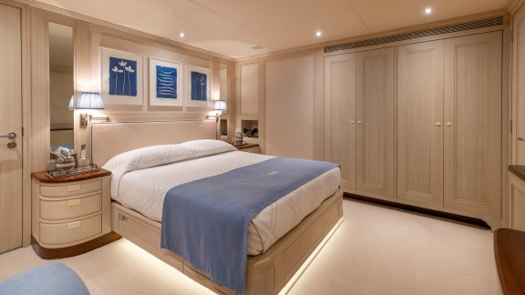 Image of ANCALLIA yacht #46