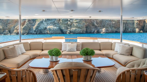 Image of ANCALLIA yacht #8