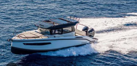 Chase boat