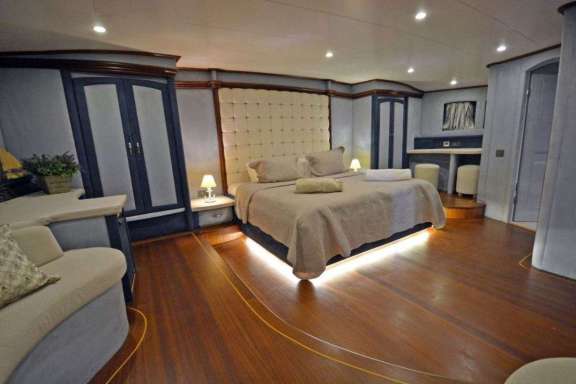 Image of BELLA MARE yacht #7