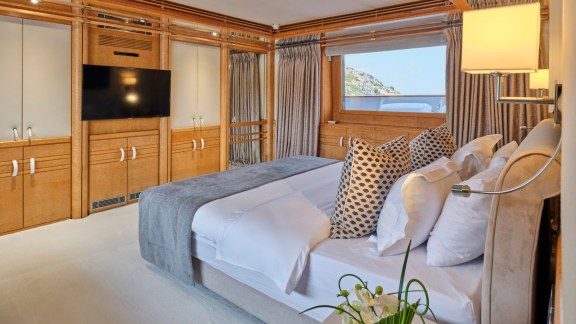 Image of BELLA STELLA yacht #24