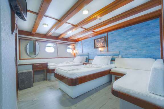 Image of ELARA 1 yacht #10