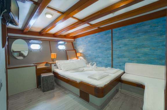 Image of ELARA 1 yacht #11