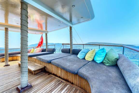 Image of ELARA 1 yacht #12