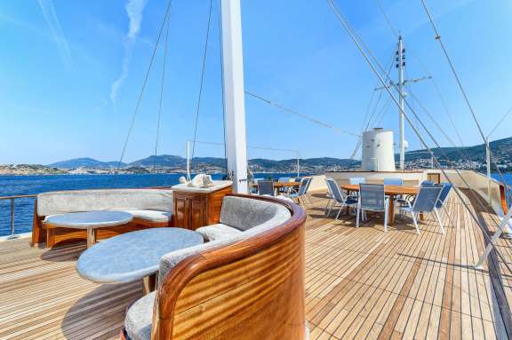 Image of ELARA 1 yacht #13