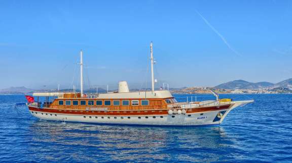 Image of ELARA 1 yacht #5