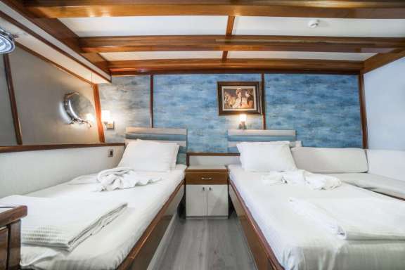 Image of ELARA 1 yacht #8