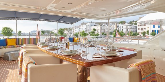 BUNKER CRN Ancona 40M Custom Yacht For Charter (11)