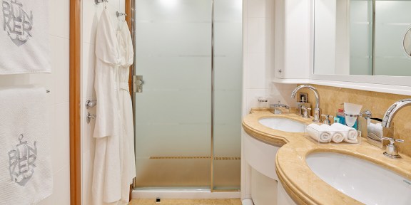 BUNKER CRN Ancona 40M Custom Yacht For Charter (23)