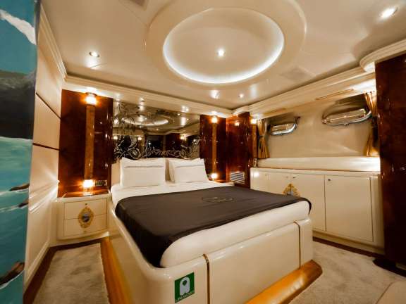 Image of CROCUS yacht #8