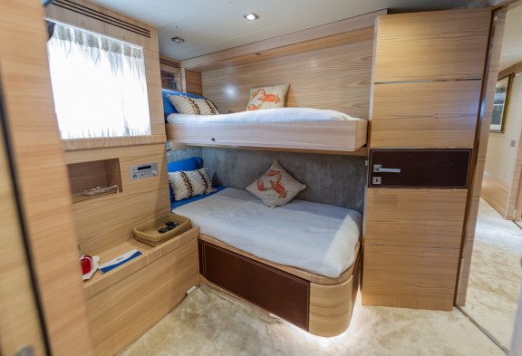 DON MICHELE Twin Cabin