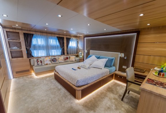 DON MICHELE Master Cabin