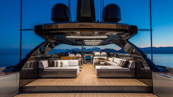 Image of DON’T WORRY yacht #32