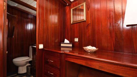 Image of ERATO yacht #9