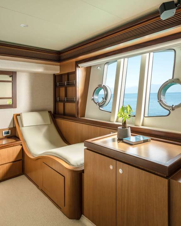 Image of ESCAPE yacht #10