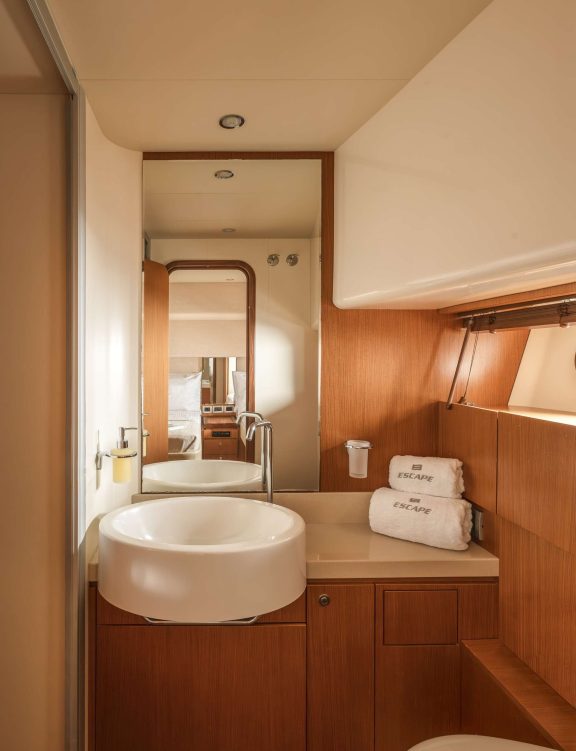 Image of ESCAPE yacht #13