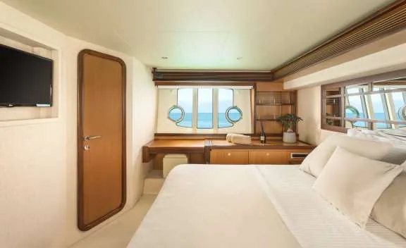 Image of ESCAPE yacht #7