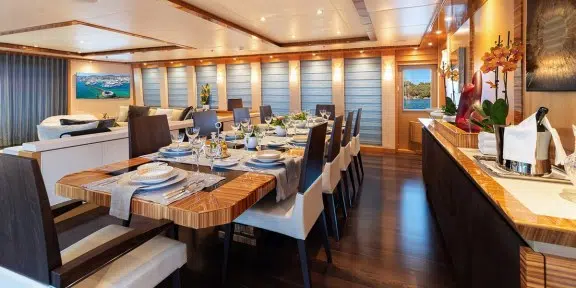 HOKULANI Luxury Charter Yacht Palmer Johnson PJ150 Main Salon DIning