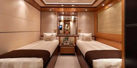HOKULANI Luxury Charter Yacht Palmer Johnson PJ150 Twin Cabin
