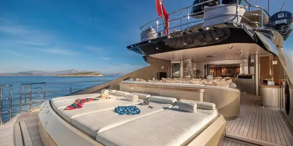 HOKULANI Luxury Charter Yacht Palmer Johnson PJ150 Bridge Deck Aft