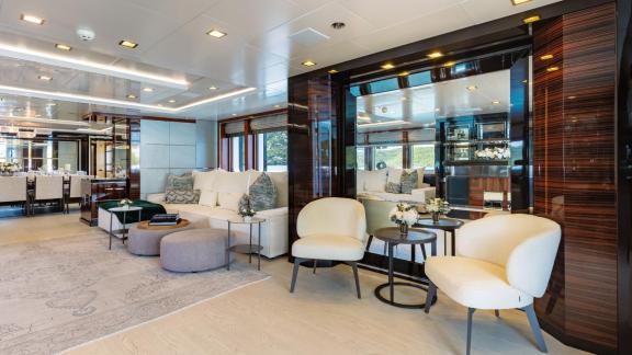 Image of HOLDIN’ MY OWN yacht #12