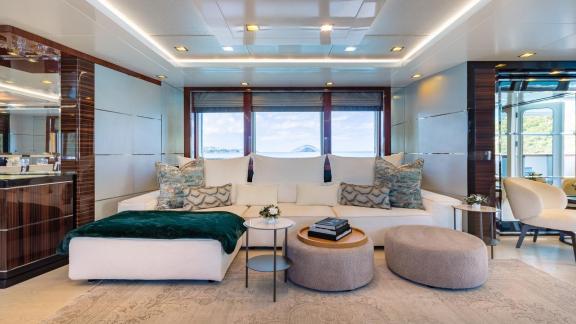 Image of HOLDIN’ MY OWN yacht #14