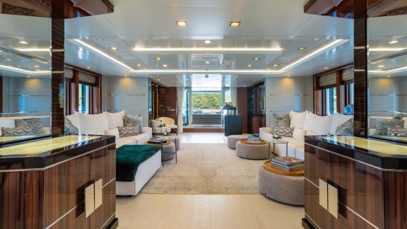 Image of HOLDIN’ MY OWN yacht #17