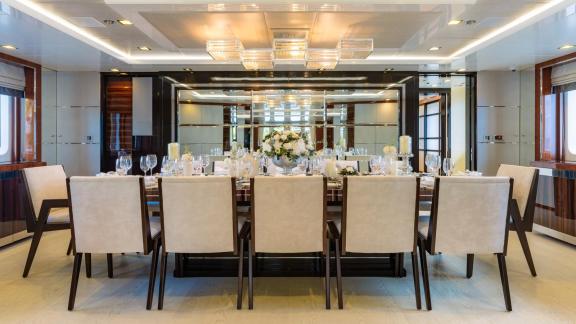 Image of HOLDIN’ MY OWN yacht #18