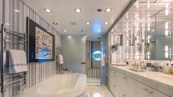 Image of HOLDIN’ MY OWN yacht #30