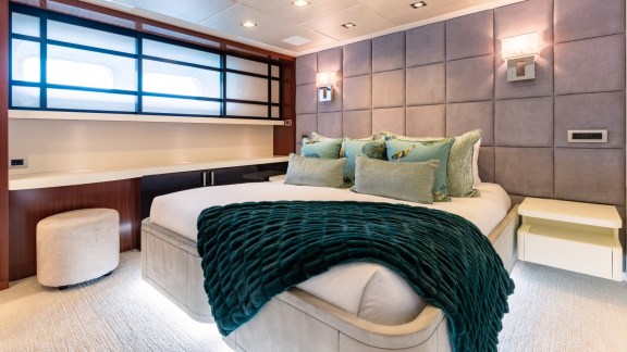 Image of HOLDIN’ MY OWN yacht #39