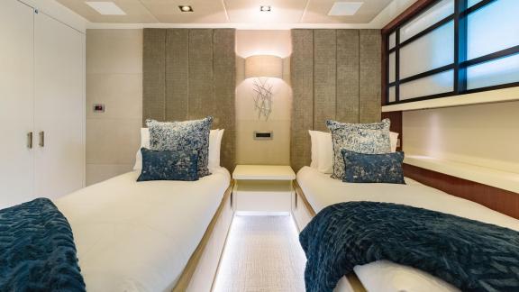 Image of HOLDIN’ MY OWN yacht #41